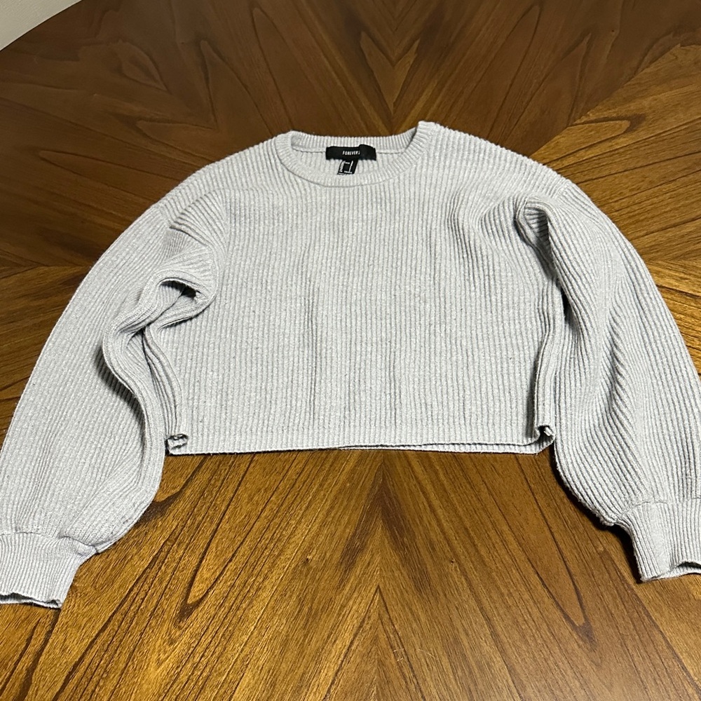 Forever 21 Light Gray Cropped Ribbed Crewneck Sweater